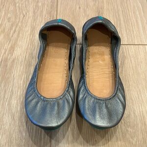 Tieks metallic pewter leather ballet flats, size 6